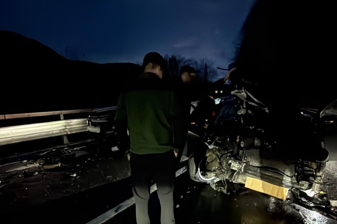 Trafic blocat pe DN1, la Posada, din cauza unui accident